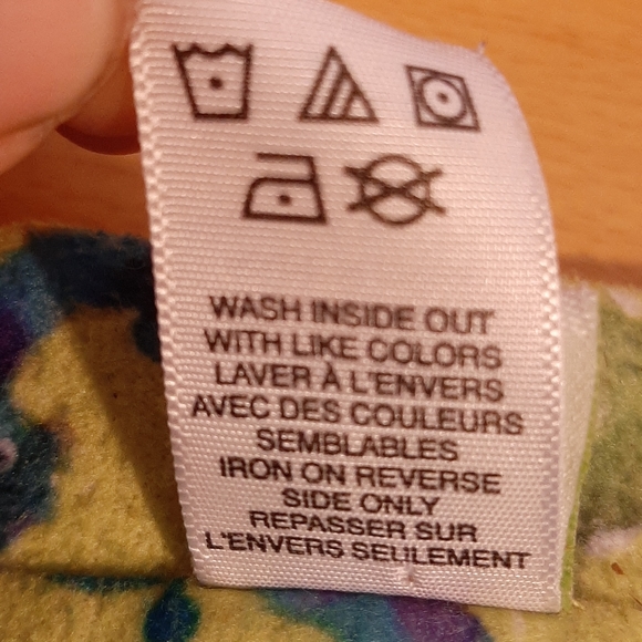 💜4/$20💜 Monsters Inc Pajamas - Picture 6 of 7